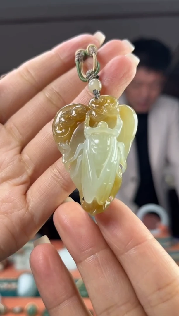 颈饰未镶嵌和田玉佩佩