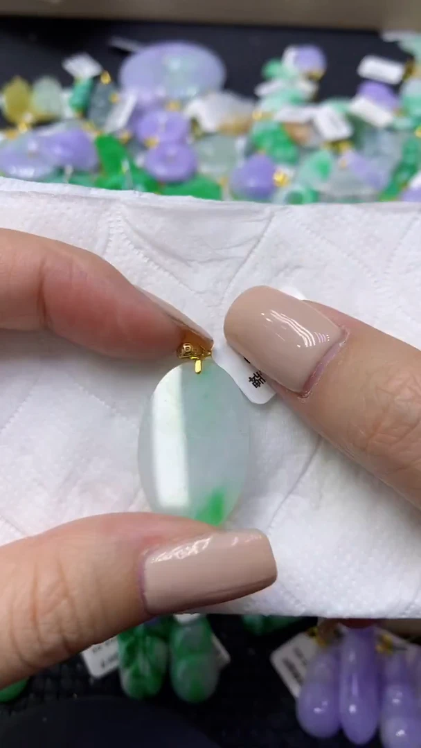 颈饰未镶嵌翡翠天然缅甸翡翠A货