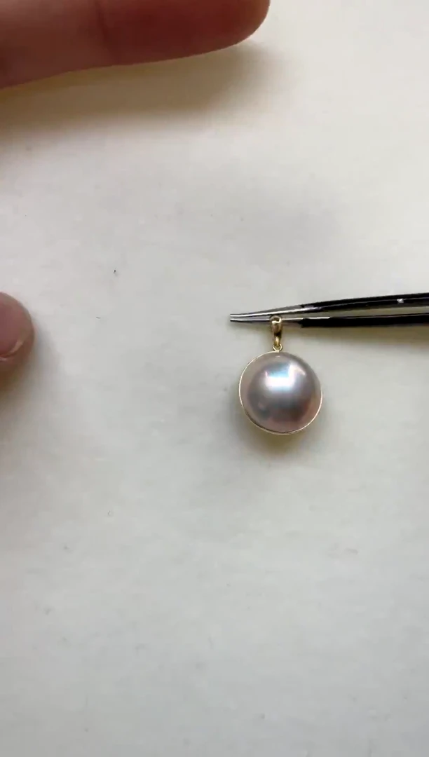 18K金镶嵌颈饰拼合珍珠（马贝珠）