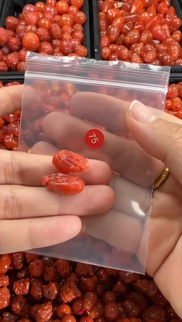 【闪购商品】南红玛瑙颈饰未镶嵌1