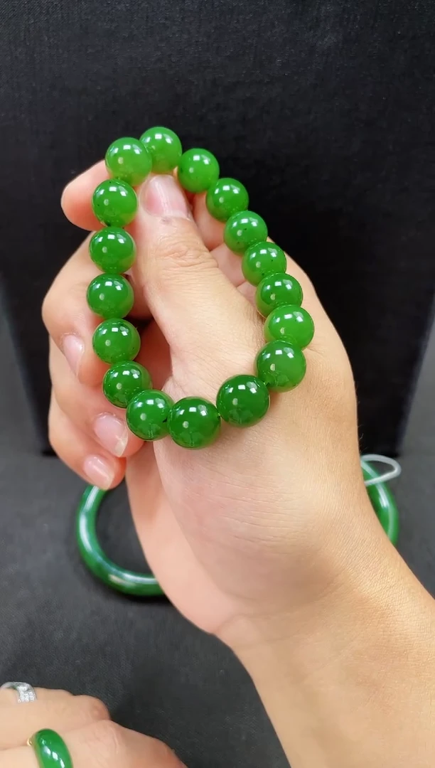 未镶嵌手串和田玉多样性发一