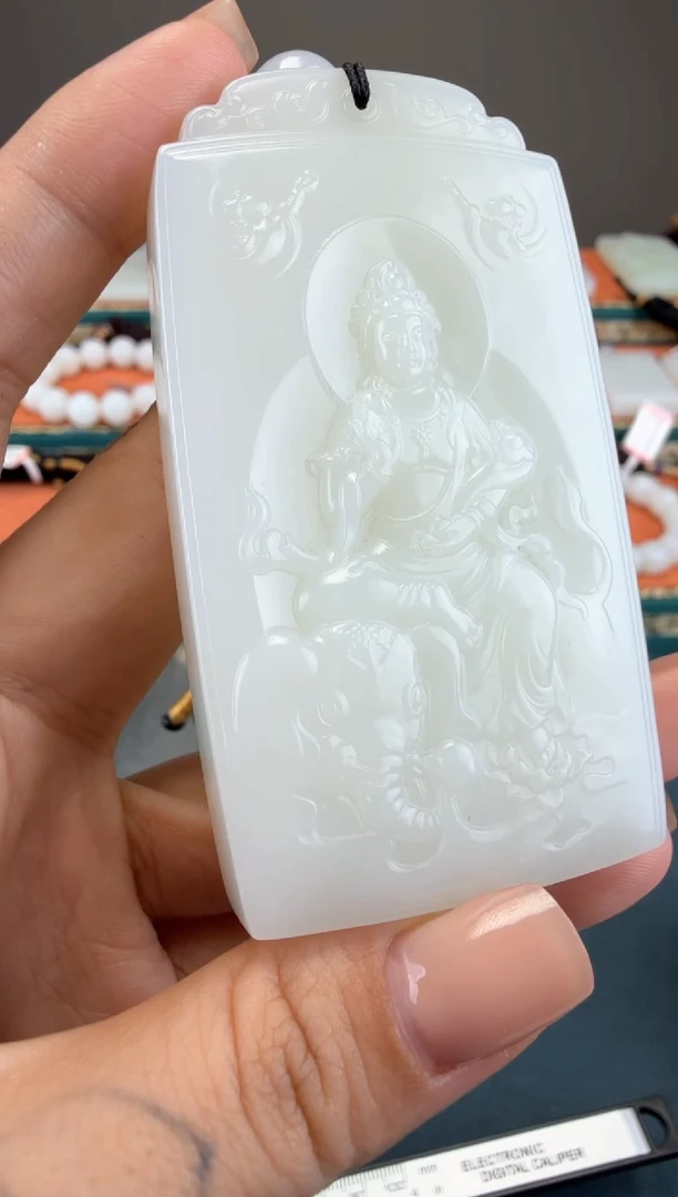 颈饰未镶嵌和田玉1