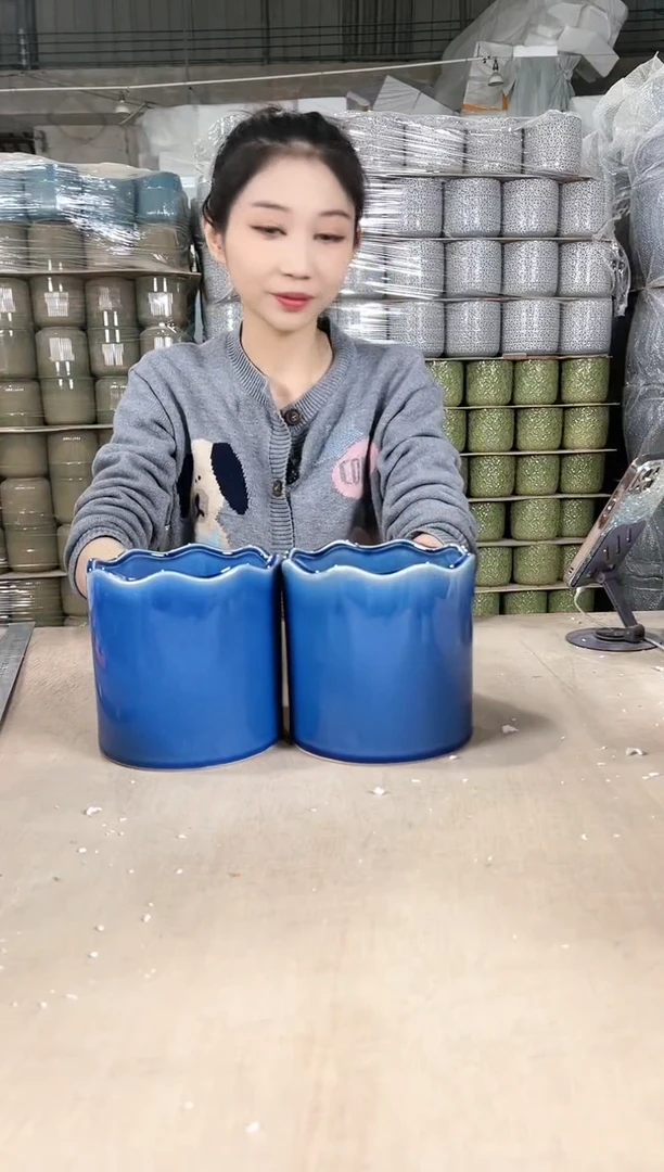 【闪购商品】陶瓷花口裂纹深蓝14x14两个