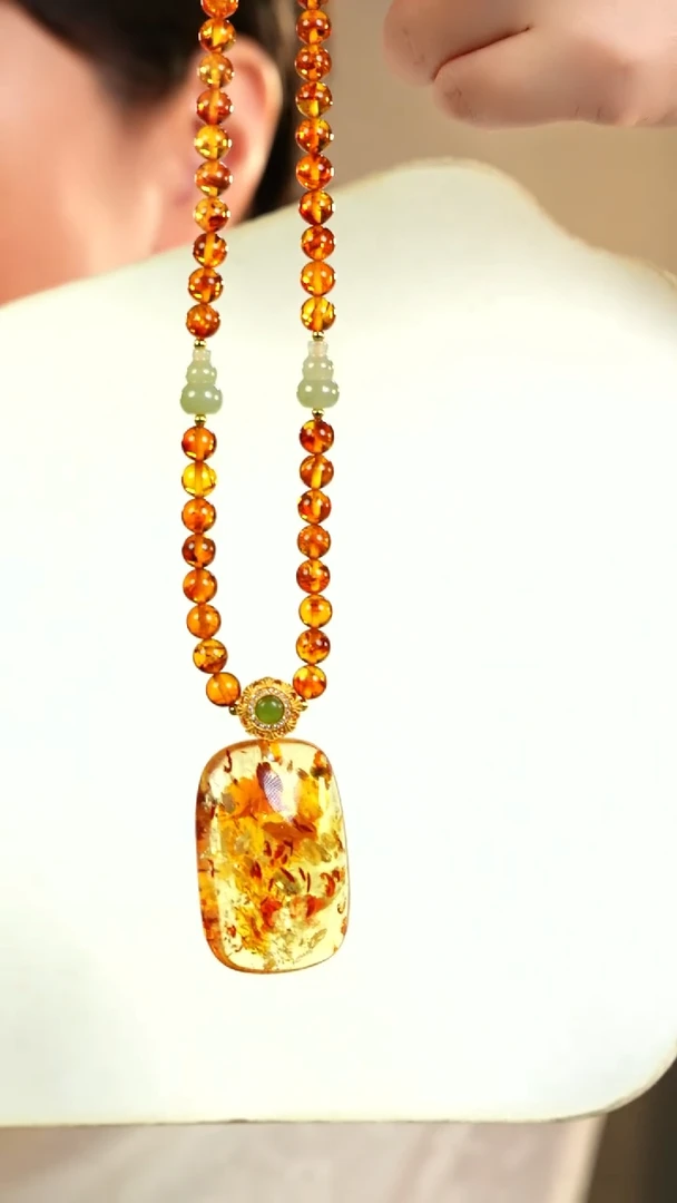 琥珀颈饰未镶嵌花珀平安无事牌