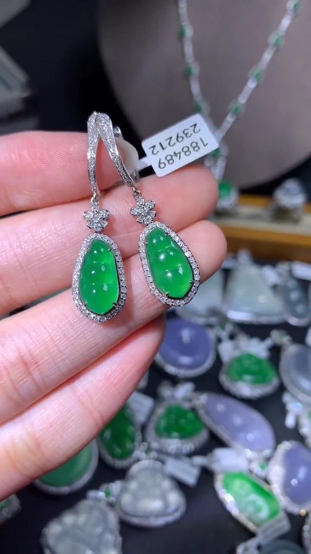 吊坠(不含链)18K金镶嵌翡翠吊坠