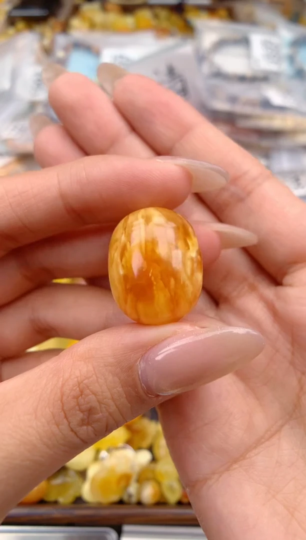 蜜蜡未镶嵌珠宝奇石19