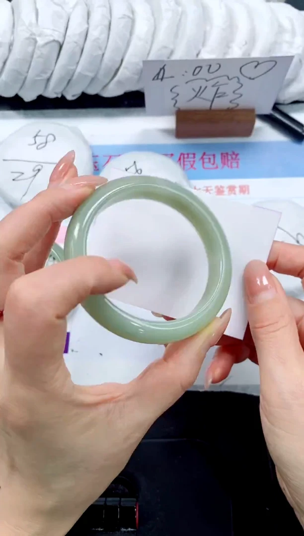 未镶嵌手镯石英质玉213-60.6