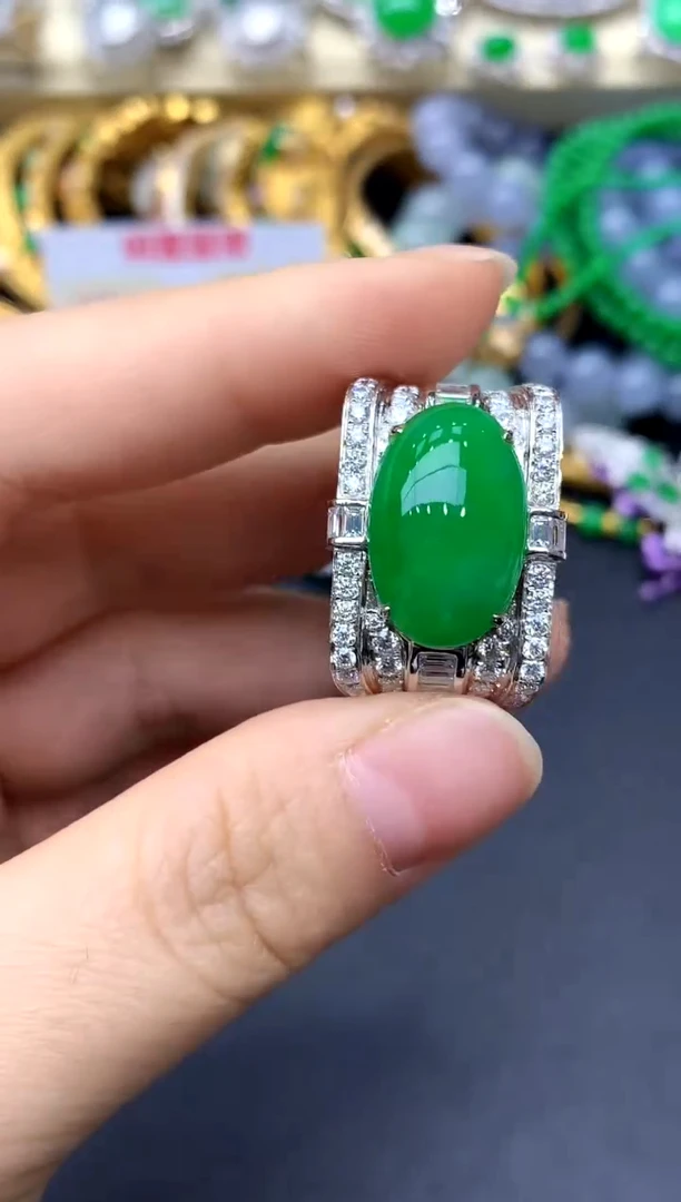 18K金镶嵌戒指翡翠249 -中国好珍宝