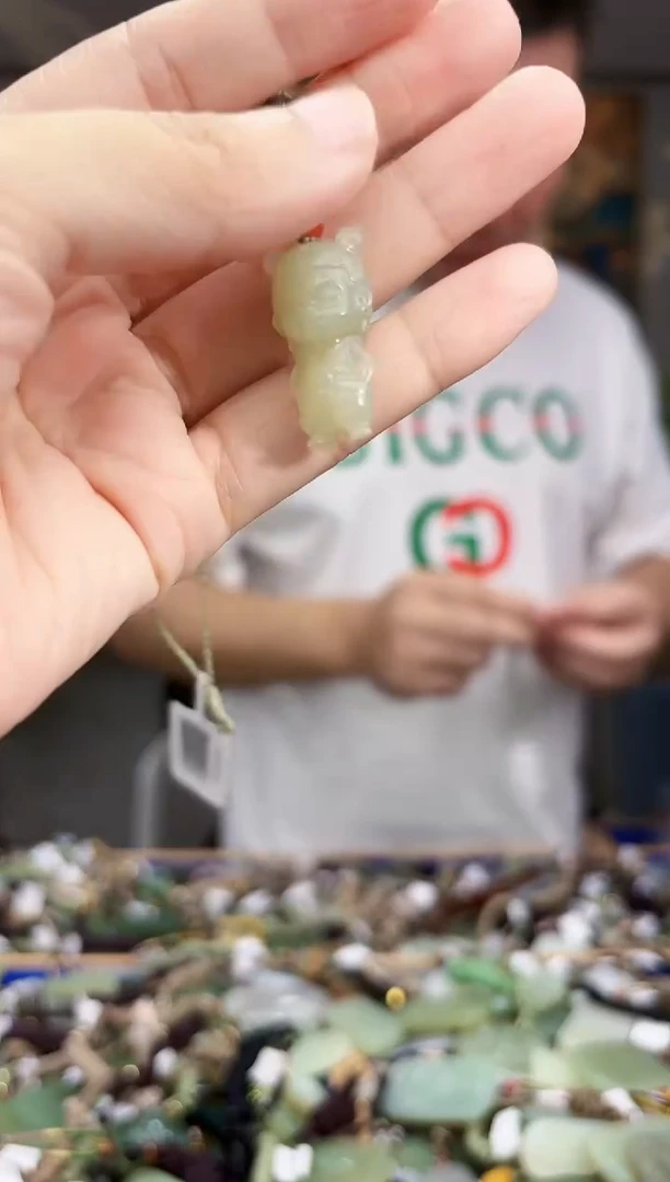 未镶嵌和田玉挂件拍一发一