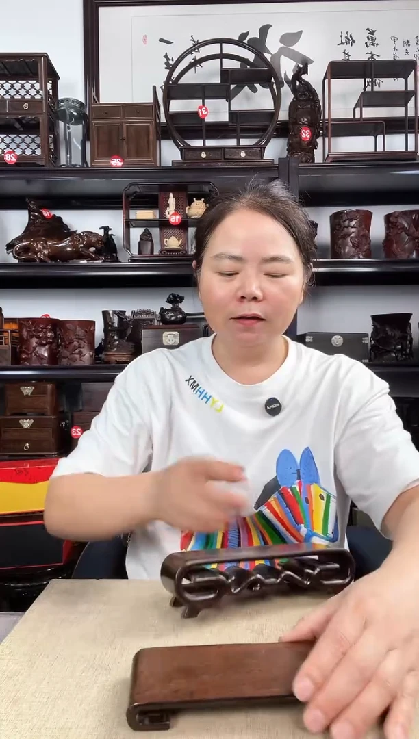 木大一连老李红木工艺品