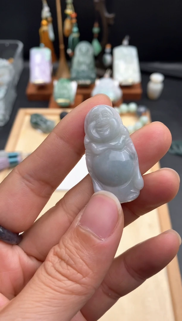 【闪购商品】翡翠颈饰未镶嵌佛
