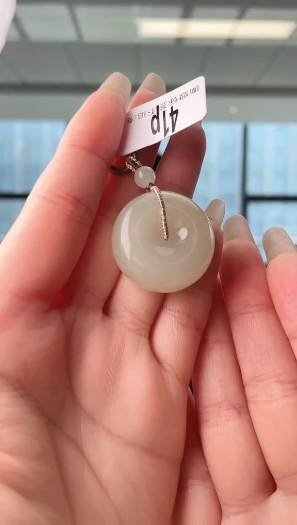 颈饰未镶嵌和田玉扣 无