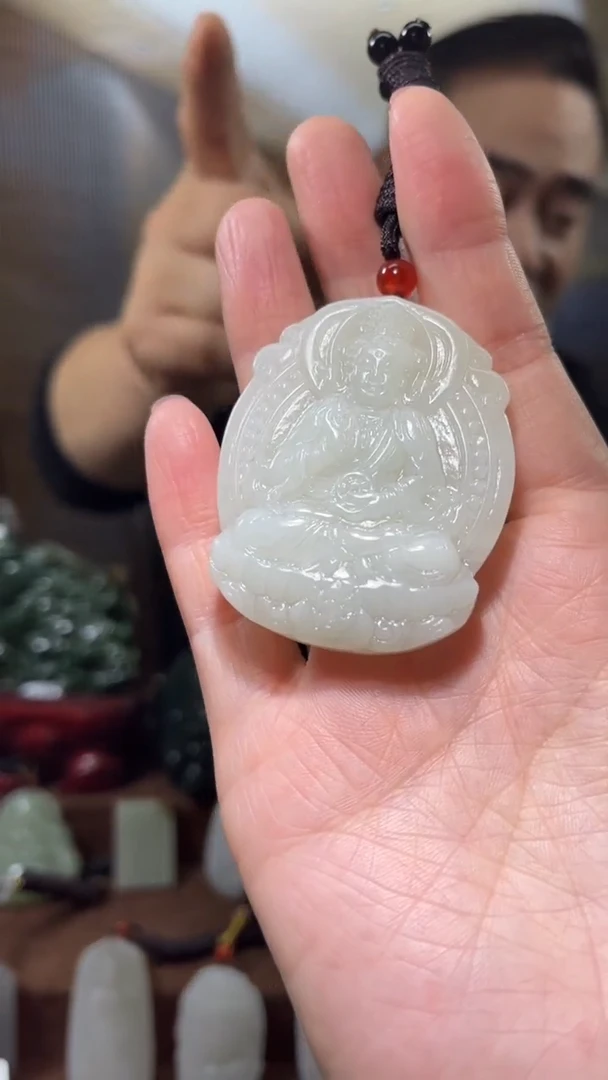 颈饰未镶嵌和田玉·