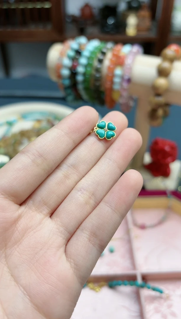 【闪购商品】绿松石吊坠18K金镶嵌18k金松石四叶吊坠*1 WY赠链