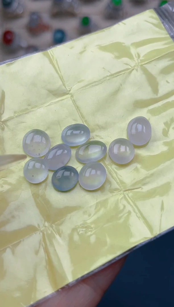 未镶嵌定制翡翠天然翡翠蛋面18