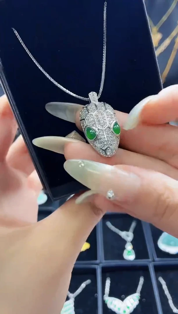 翡翠未镶嵌吊坠(不含链)天然翡翠a货 多样性发其一