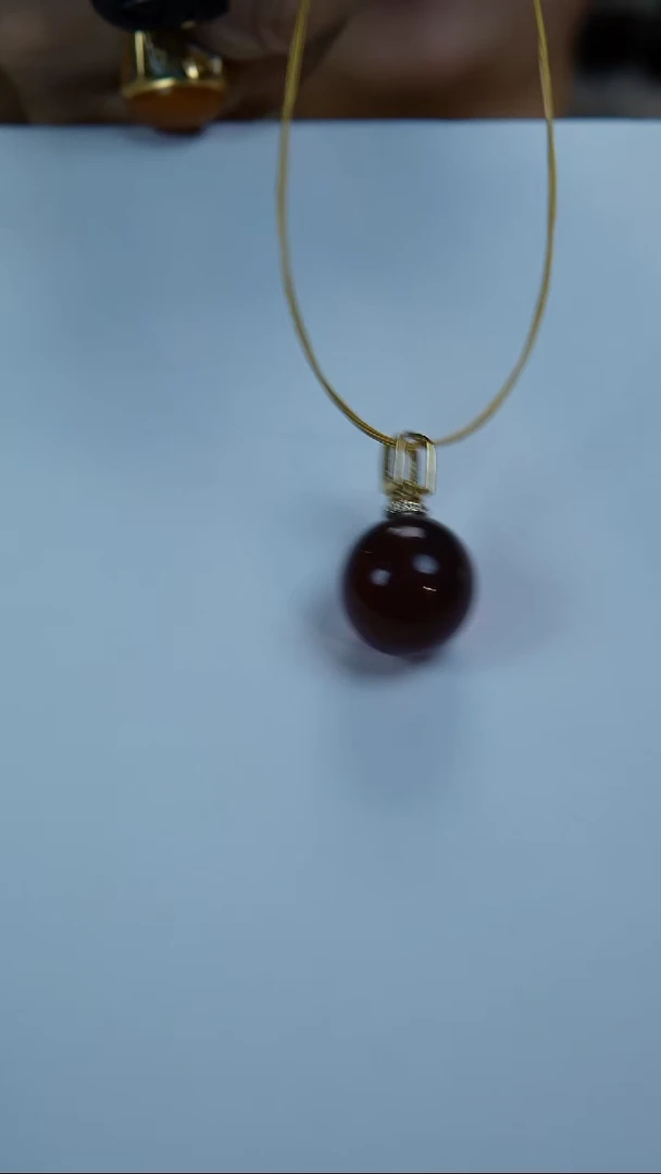 琥珀颈饰未镶嵌天然缅甸血珀单珠吊坠项链
