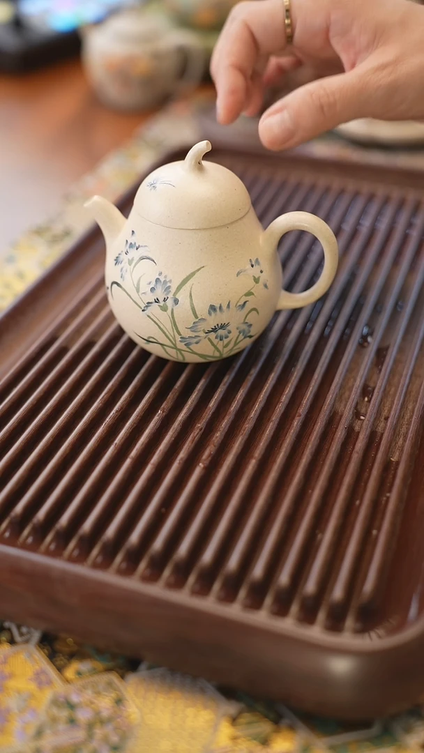 茶壶紫砂白段茄瓜