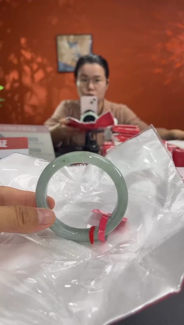 未镶嵌手镯翡翠1        圈口55