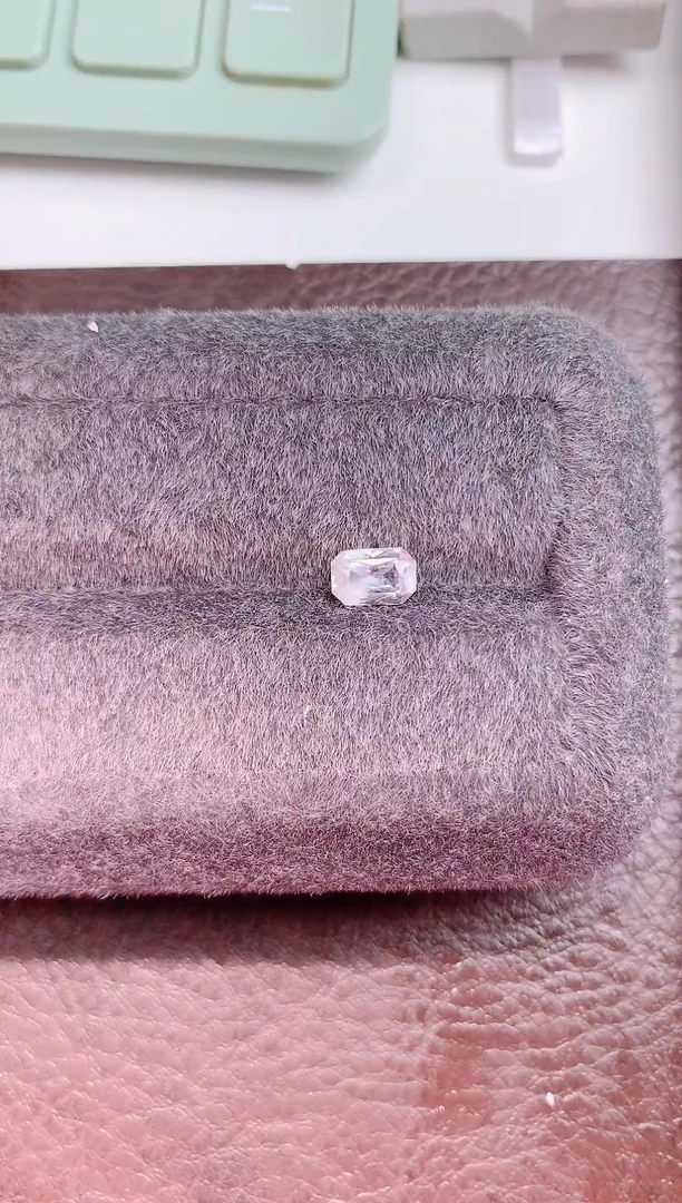 裸石蓝宝石1.6ct 微瑕