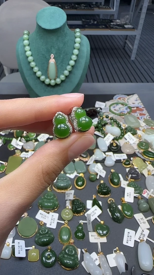 银S925镶嵌和田玉耳饰1