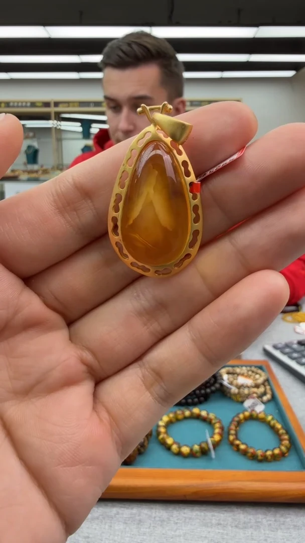 【闪购商品】琥珀颈饰未镶嵌410秒拍号