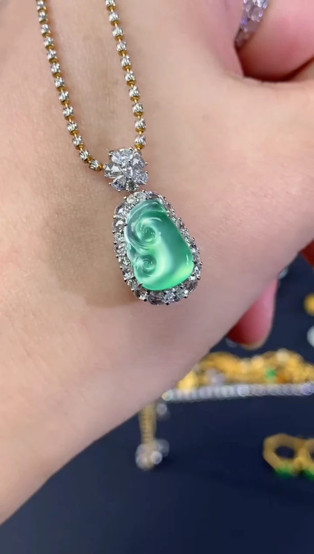 翡翠18K金镶嵌吊坠(不含链)Z421|23800