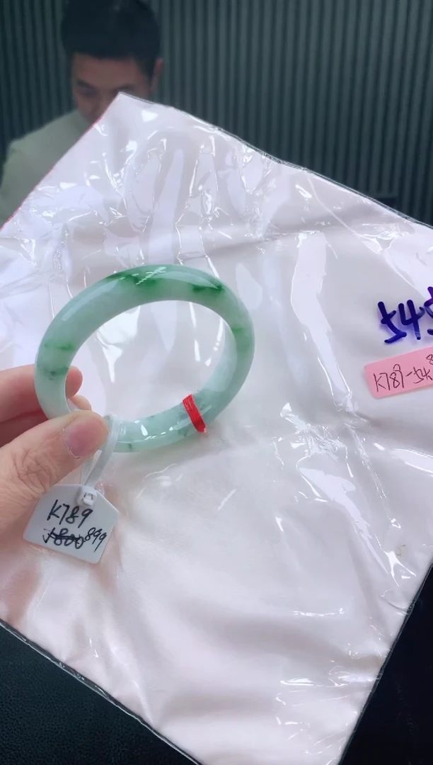 未镶嵌手镯翡翠111