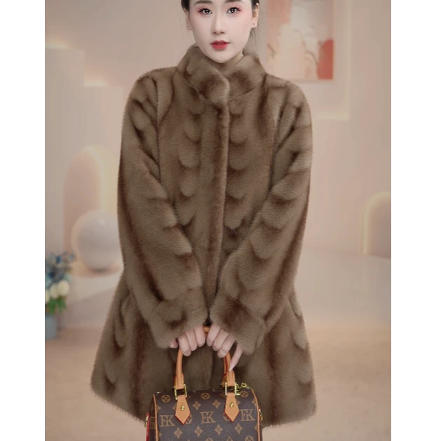 2024秋冬新款时尚减龄月牙收腰中长款外套轻奢气质