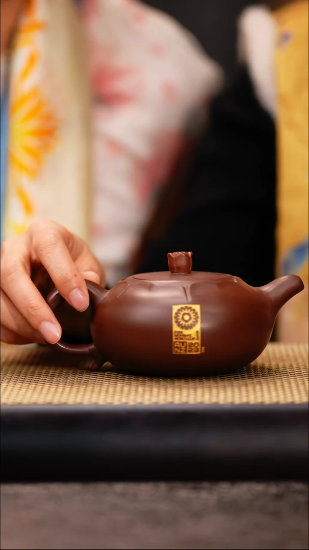 RWH51紫玉金砂 铿锵玫瑰