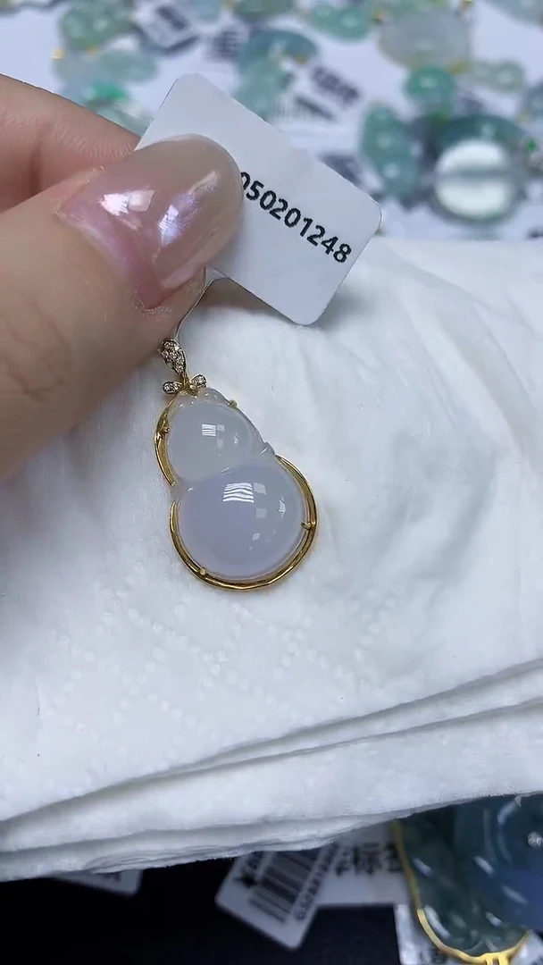 翡翠18K金镶嵌颈饰天然缅甸翡翠A货