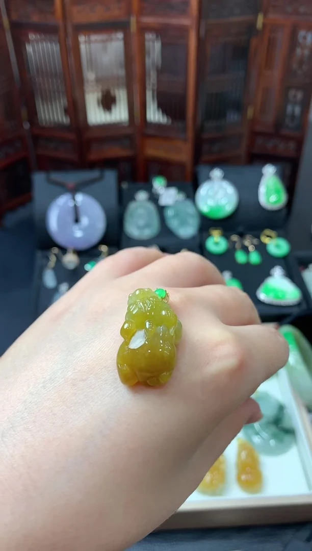 【闪购商品】翡翠吊坠(不含链)18K金镶嵌挂件