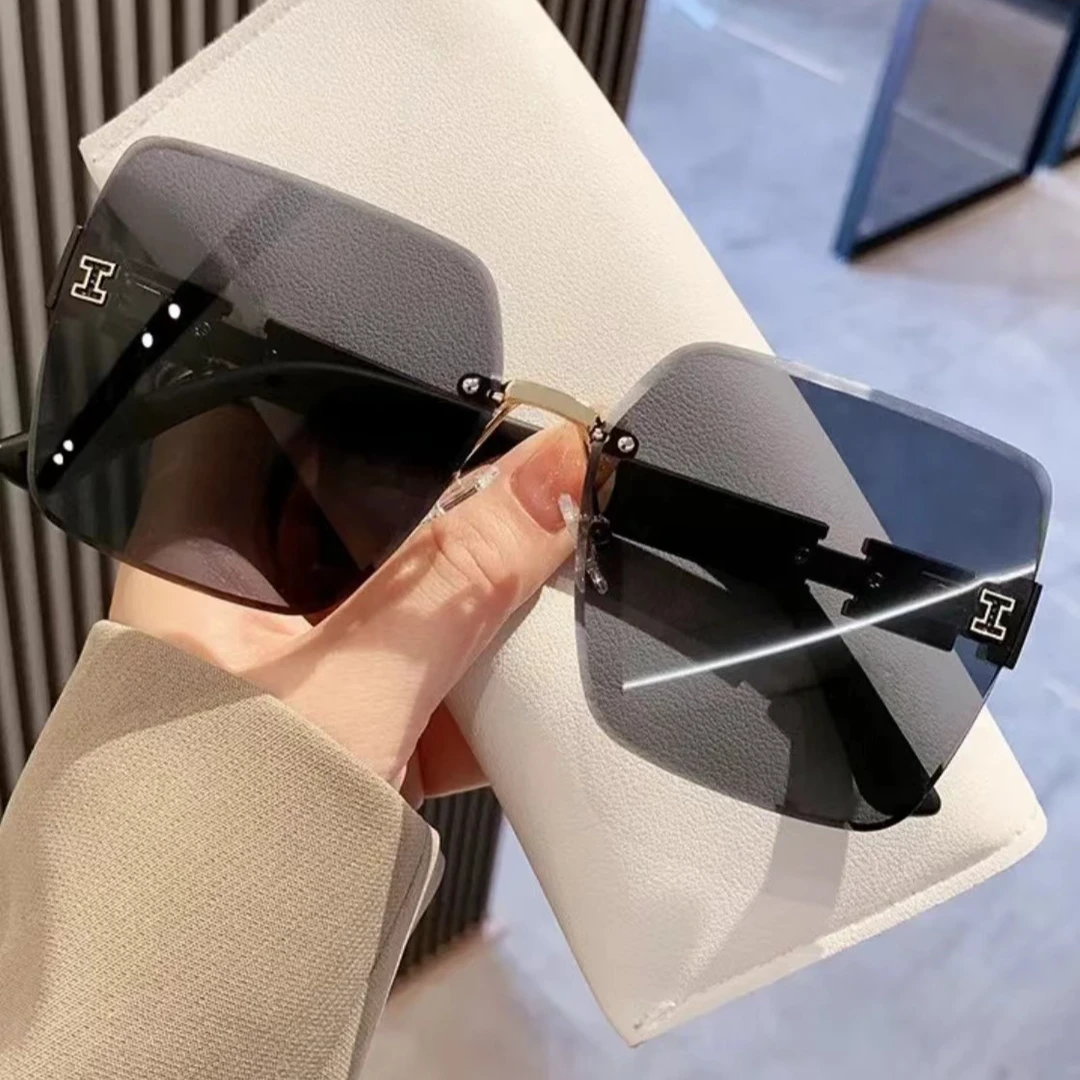 太阳镜眼镜女2025新款潮防晒防紫外线显脸小大框眼镜女士夏季墨镜