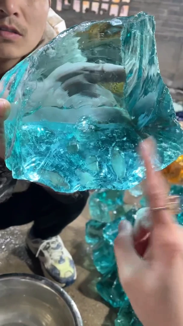 新疆五彩石原石摆件