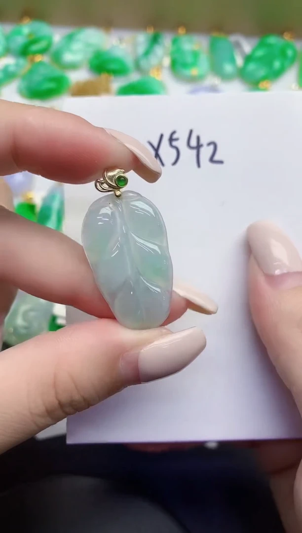 颈饰未镶嵌翡翠缅甸天然翡翠A货