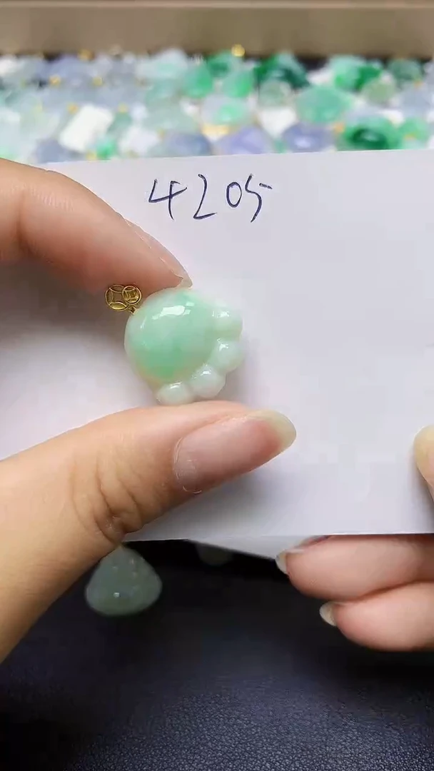 翡翠未镶嵌颈饰天然缅甸翡翠A货