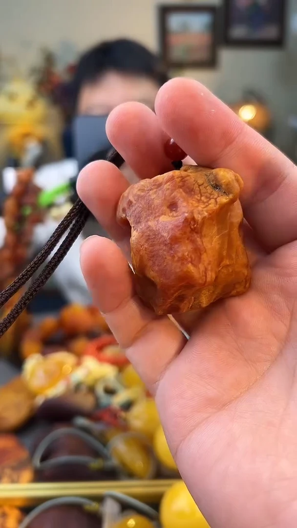 琥珀颈饰未镶嵌吊坠