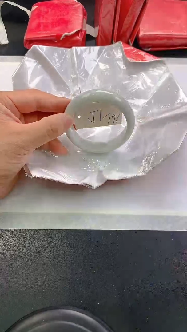 未镶嵌手镯翡翠196