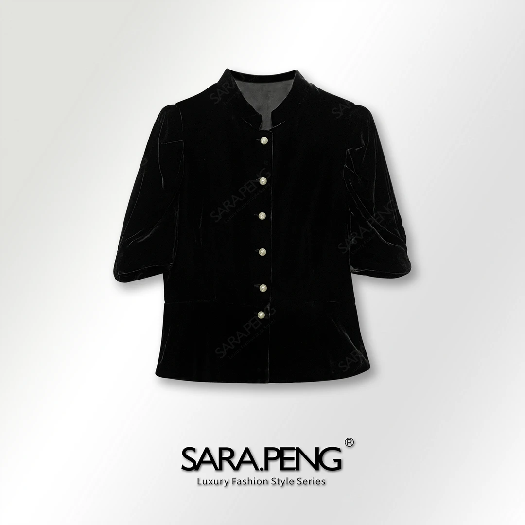 S.PENG温柔心/法式重工桑蚕丝丝绒钉珠扣修身百搭泡泡短袖上衣