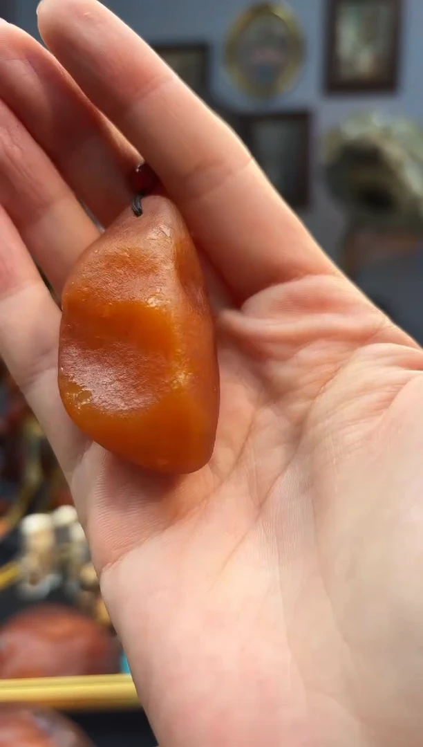 琥珀颈饰未镶嵌吊坠