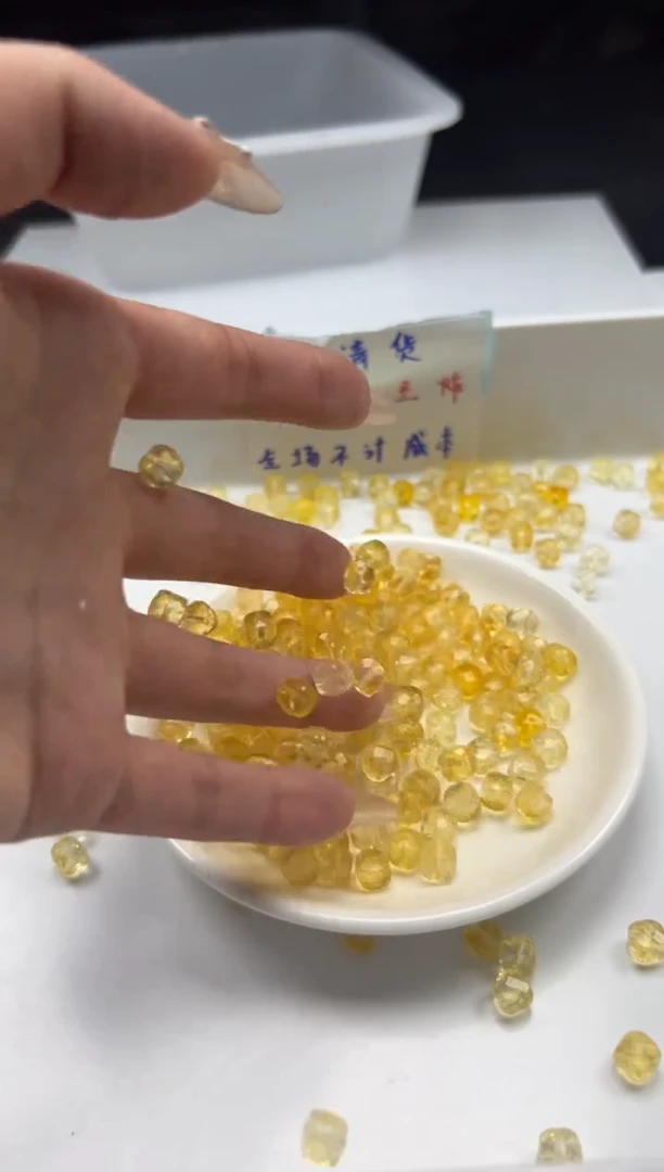 未镶嵌颈饰水晶w2203净体黄水晶方糖8mm*20颗