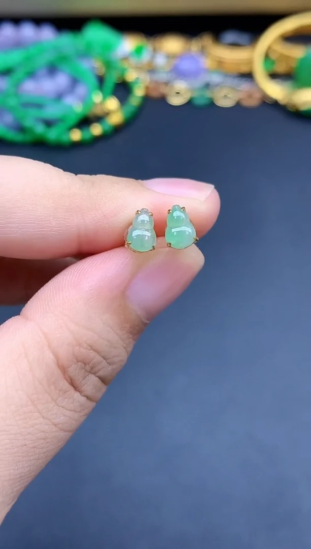 18K金镶嵌翡翠耳饰281-春日珠宝