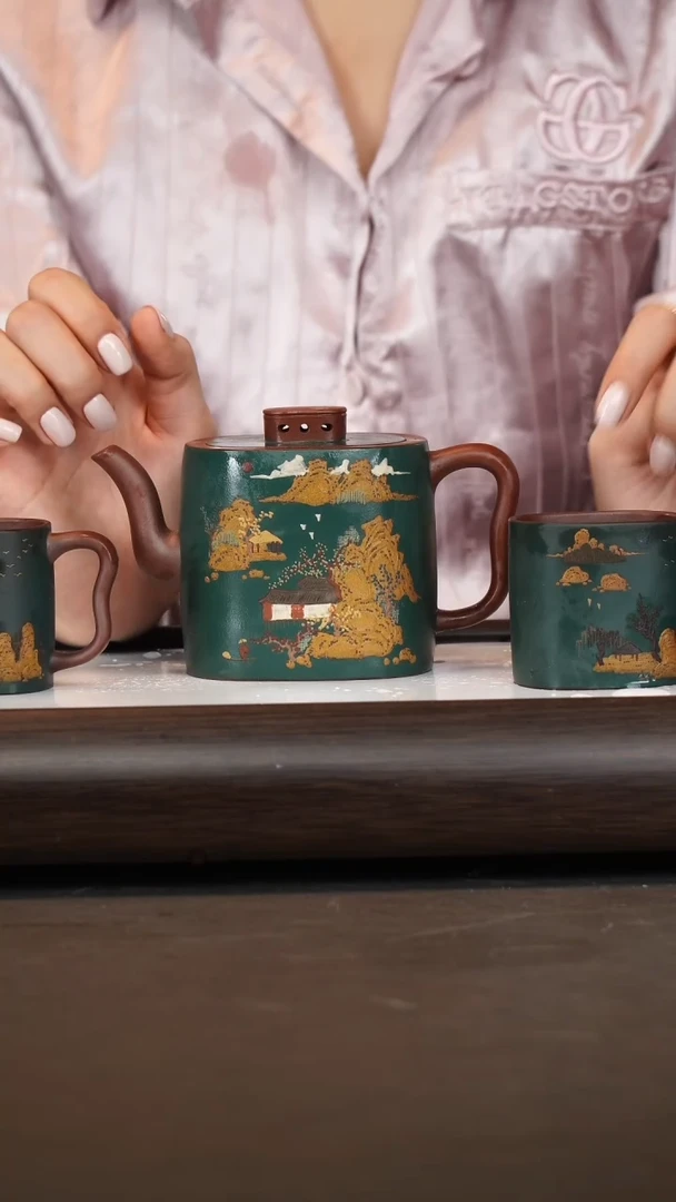 茶壶紫砂吴顺华/拼紫底绿泥粉浆/椭圆套组/360cc