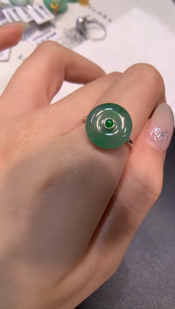 18K金镶嵌戒指翡翠戒指14圈上下两个圈口免费改