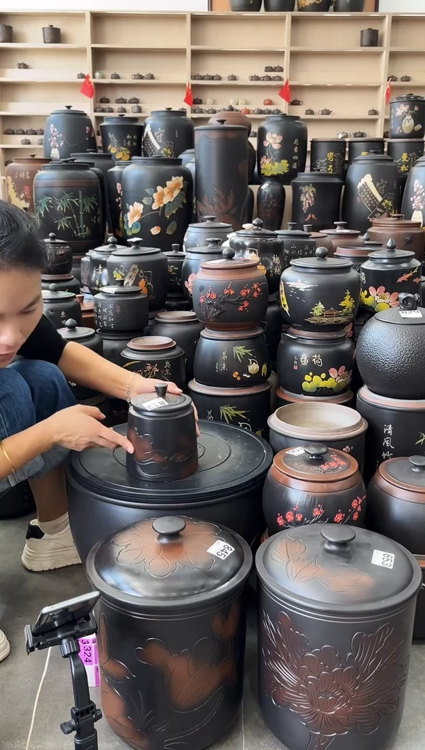 罐瑕疵茶叶罐  100克黑色   813