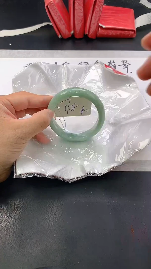 翡翠手镯未镶嵌247