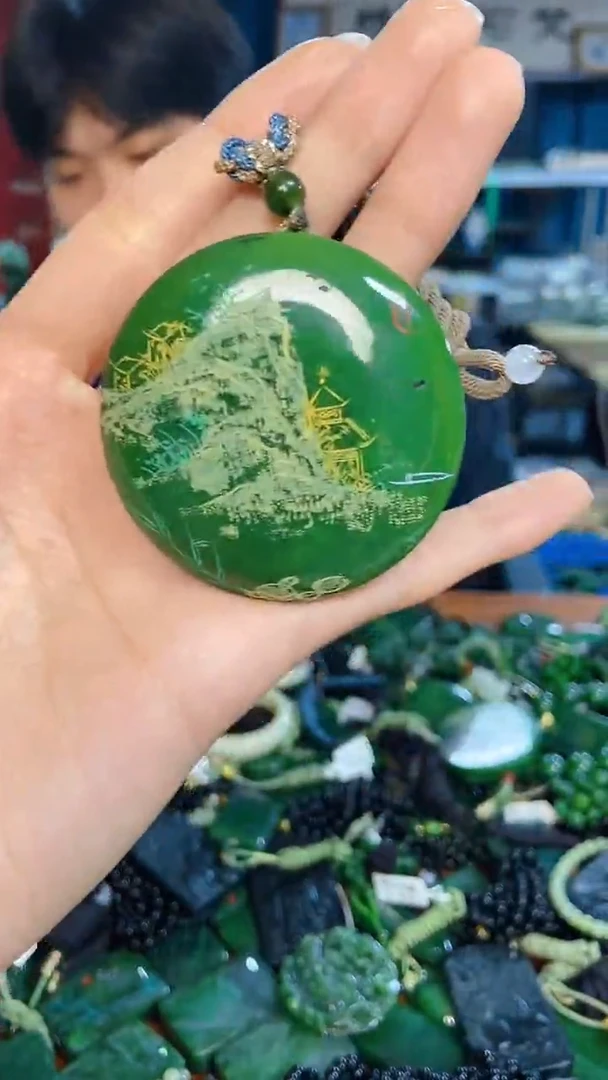 未镶嵌和田玉挂件1