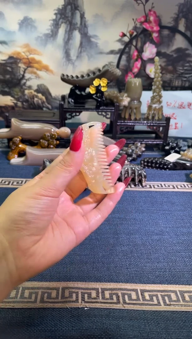 高贵羊精雕包包梳