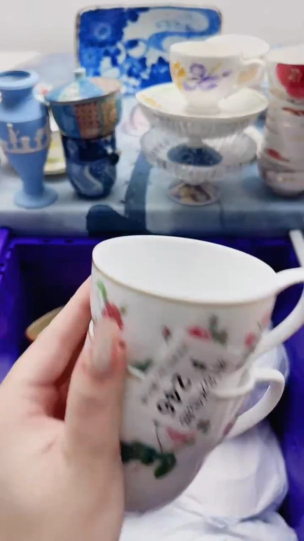 芊**贝F246***************