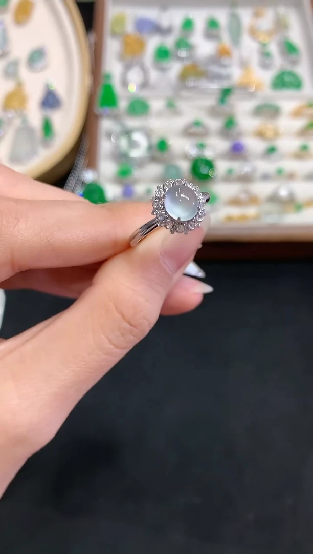 【闪购商品】翡翠戒指18K金镶嵌W486|3999